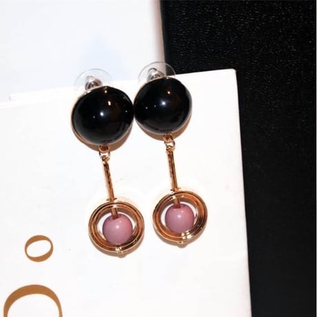 black × pink circl pierce