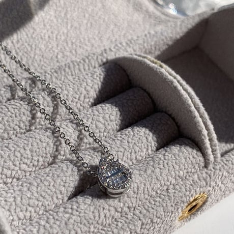 drop stone mini necklace