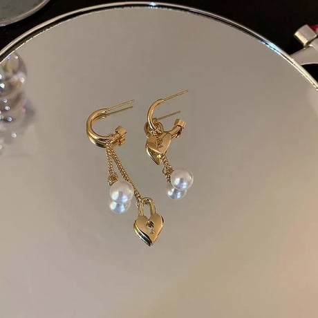 heart key  pearl asymmetry pierce