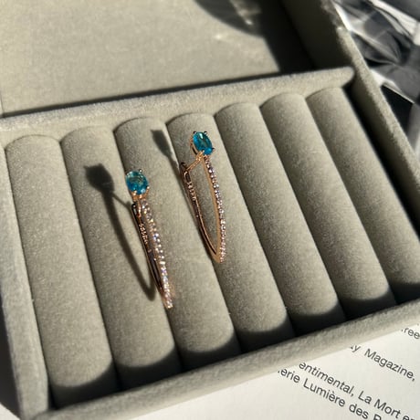 blue stone × pink gold pierce