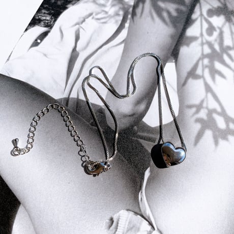 silver heart point necklace