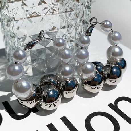 pearl × silver bowl big hoop pierce