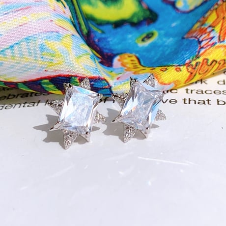 studs square zirconia  pierce
