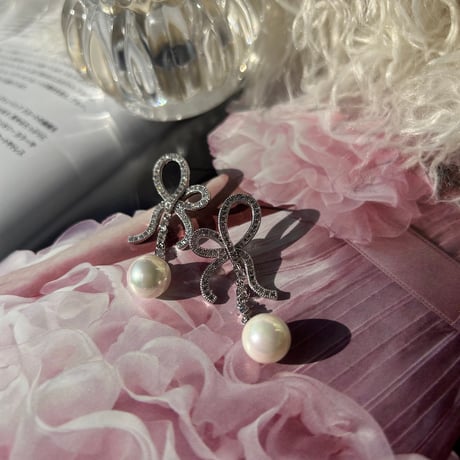 ribbon pearl pierce