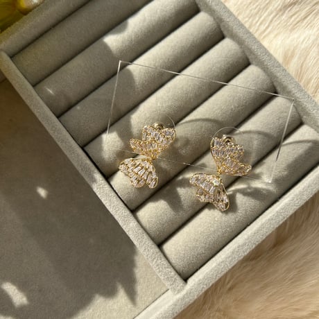 butterfly stone sway pierce