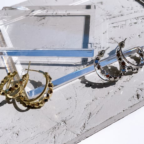 double hoop pierce
