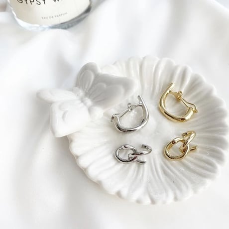 x curve ear cuffs