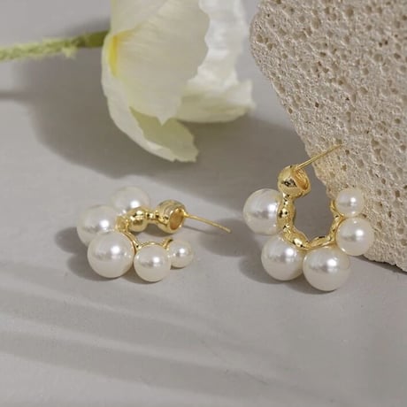 pearl hoop pierce