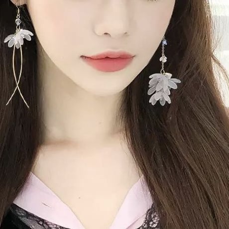 flower  asymmetry hook pierce/earring