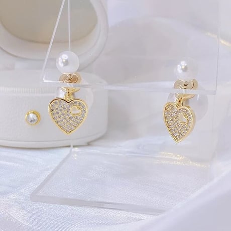 heart double  pearl catch pierce