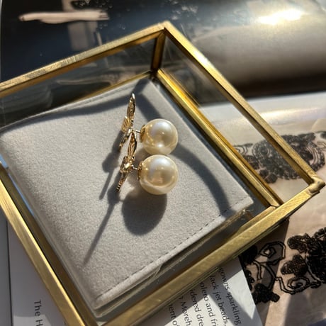 butterfly pearl catch pierce