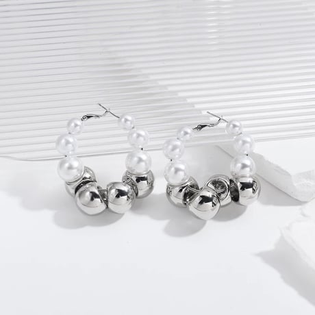 pearl × silver bowl big hoop pierce