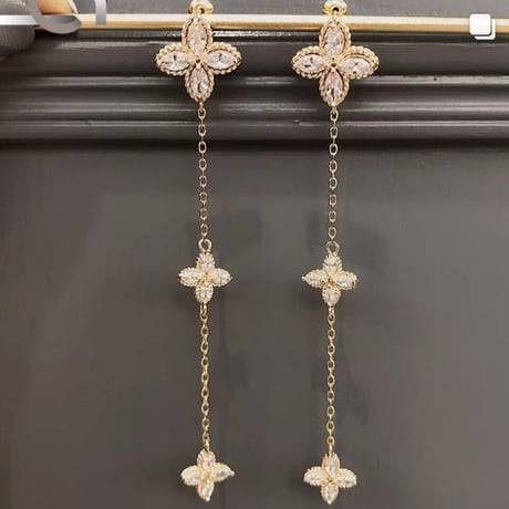 flower stone long chain pierce