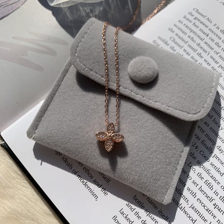 flower stone ping gold necklace