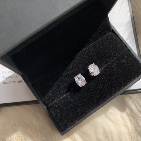 stone one point pierce