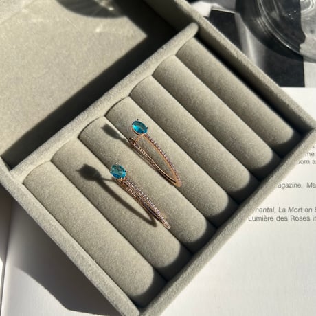 blue stone × pink gold pierce