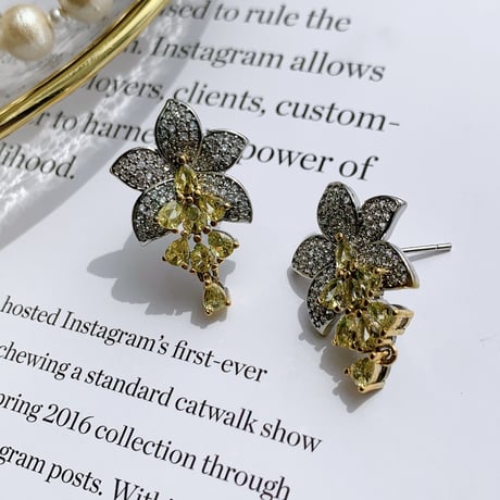 flower topaz stone  pierce