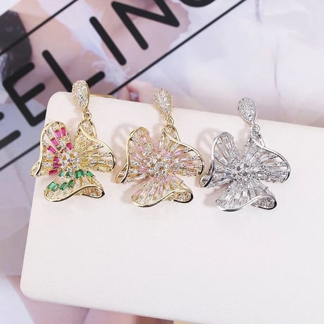 flower curve pierce