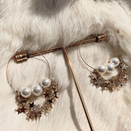 pearl × star hoop pierce