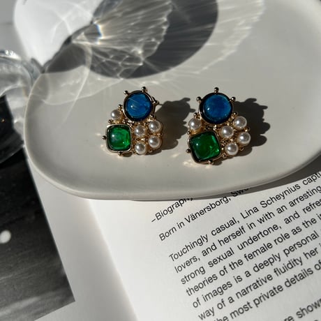 vintage color stone×pearl pierce