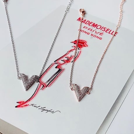 v motif bracelet