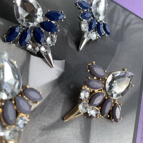 bijou spike pierce
