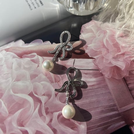 ribbon pearl pierce