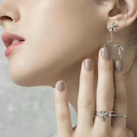 icicle  flower  pierce