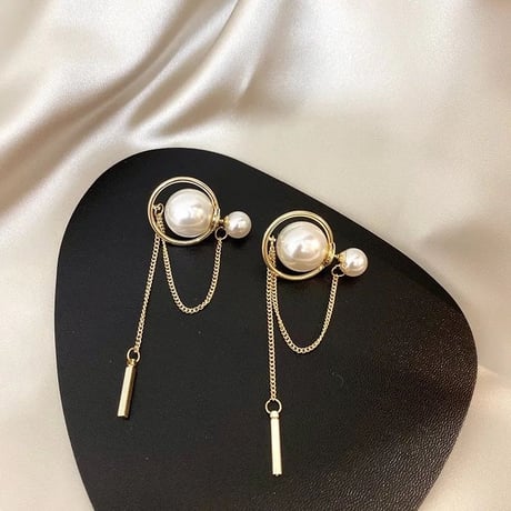 pearl catch chain pierce