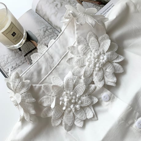 flower volume attached collar