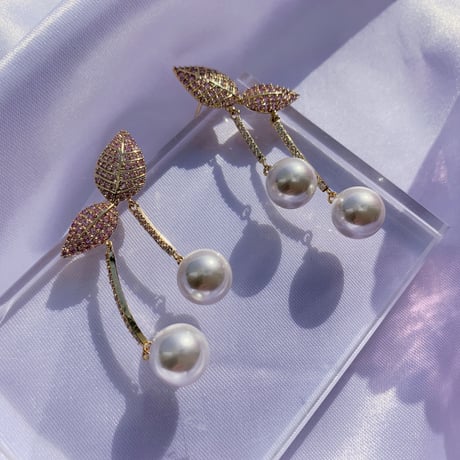 stone cherry pearl  pierce