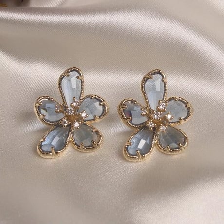 clear flower mini pierce