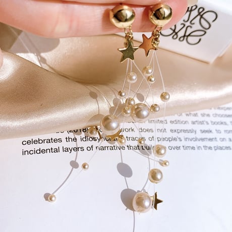 star × colour pearl  pierce