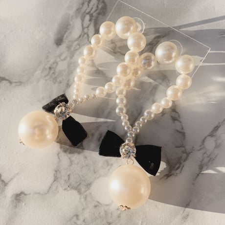 pearl loop × ribbon pierce