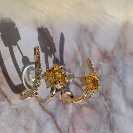 yellow star double stick pierce