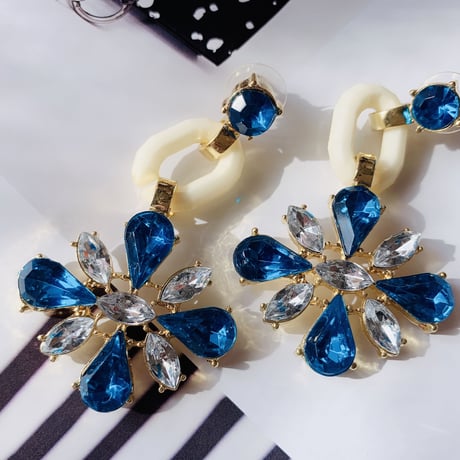 blue flower bijou pierce