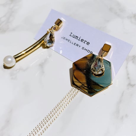 metal gold asymmetry pierce