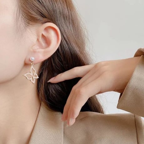 butterfly asymmetry pierce
