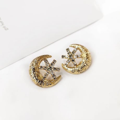 vintage moon × crystal pierce