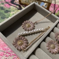 marguerite pink stone × pearl bracelet