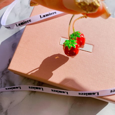 strawberry pierce