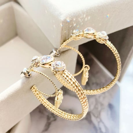 charm stone double hoop pierce