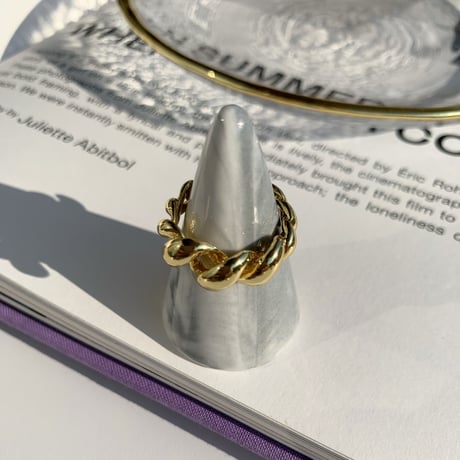 twist gold open ring