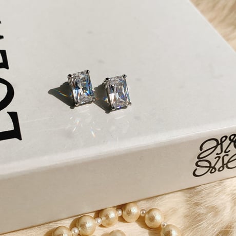 square  stone pierce