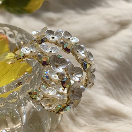 flower ×  pearl stone hoop pierce