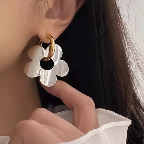 metal flower  hoop  pierce