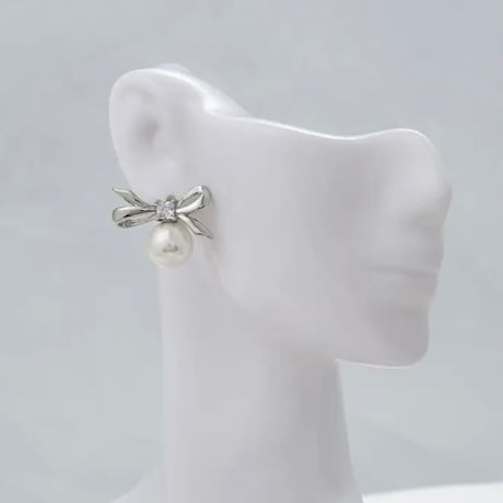 ribbon × pearl pierce
