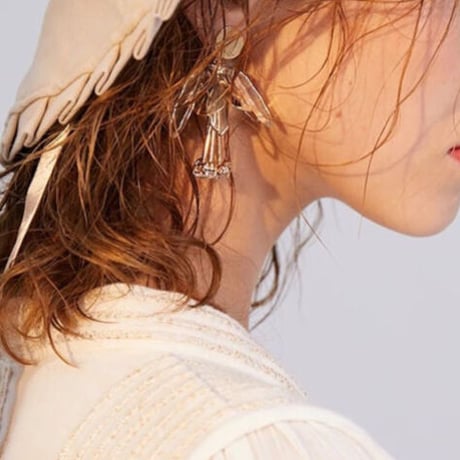 clear × metal gold flower pierce
