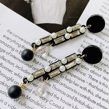 black bijou pierce