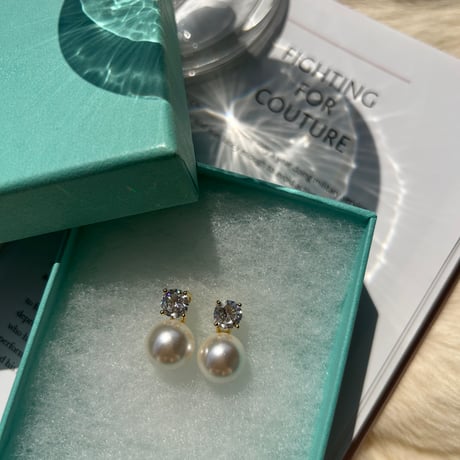 stone × pearl pierce